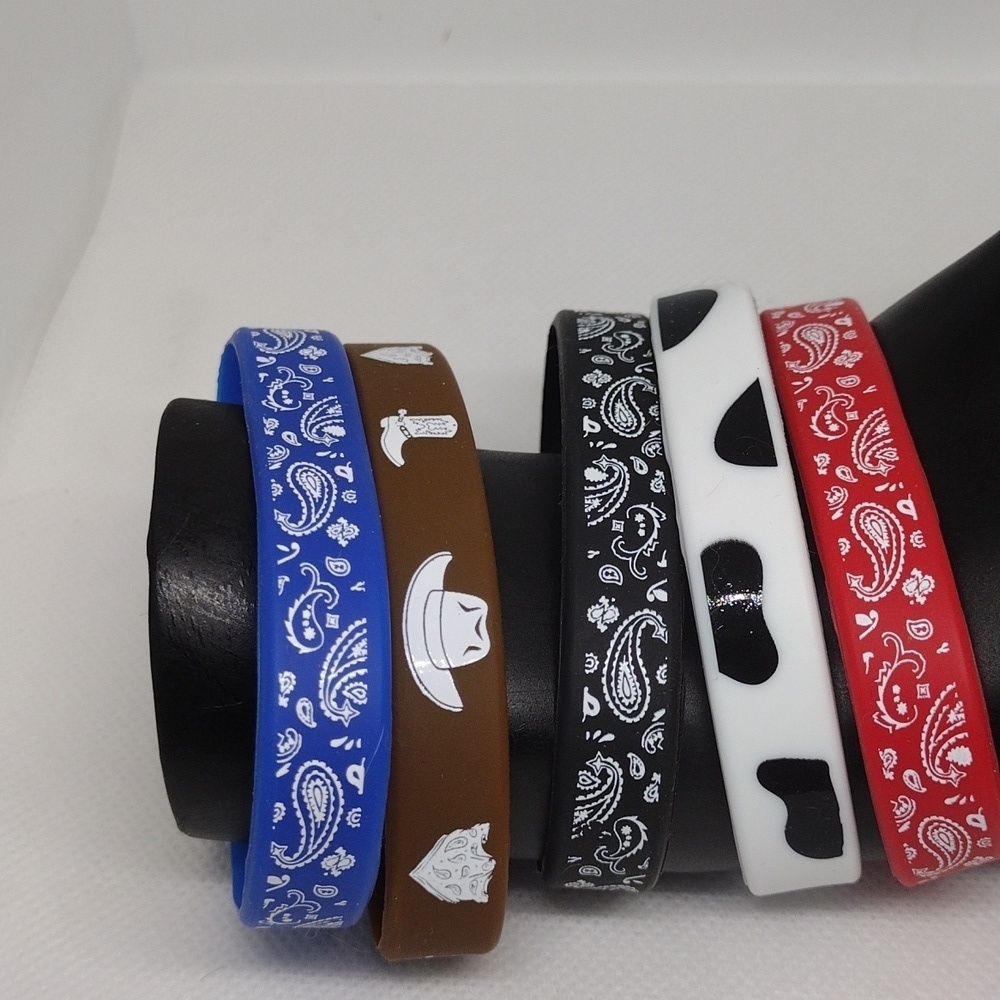 🤠 Set of 4 Western Silicone Bracelets | Red, Brown, Blue & White Fun Stackable